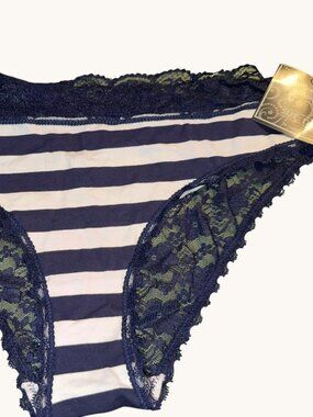 NWT Wilshire Montana Navy & White Lacey Panty Size 2X